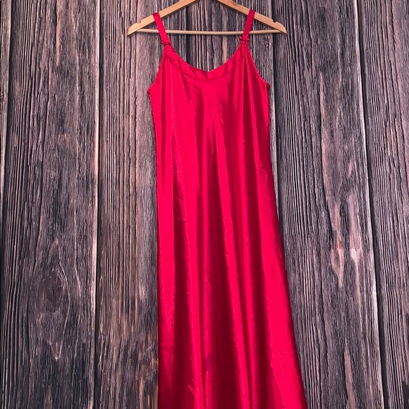 Oscar de la Renta Sleepwear Other - Vintage Oscar de la renta red slip nightgown Oscar de la Renta Sleepwear Other - Vintage Oscar de la renta red slip nightgown